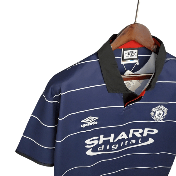Manchester United 99/00  Alternativa