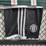Manchester United 23/24 Kit Criança