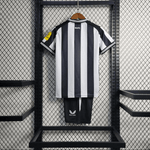 Newcastle 23/24 Kit Criança Principal