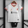 Liverpool 23/24 Kit Criança